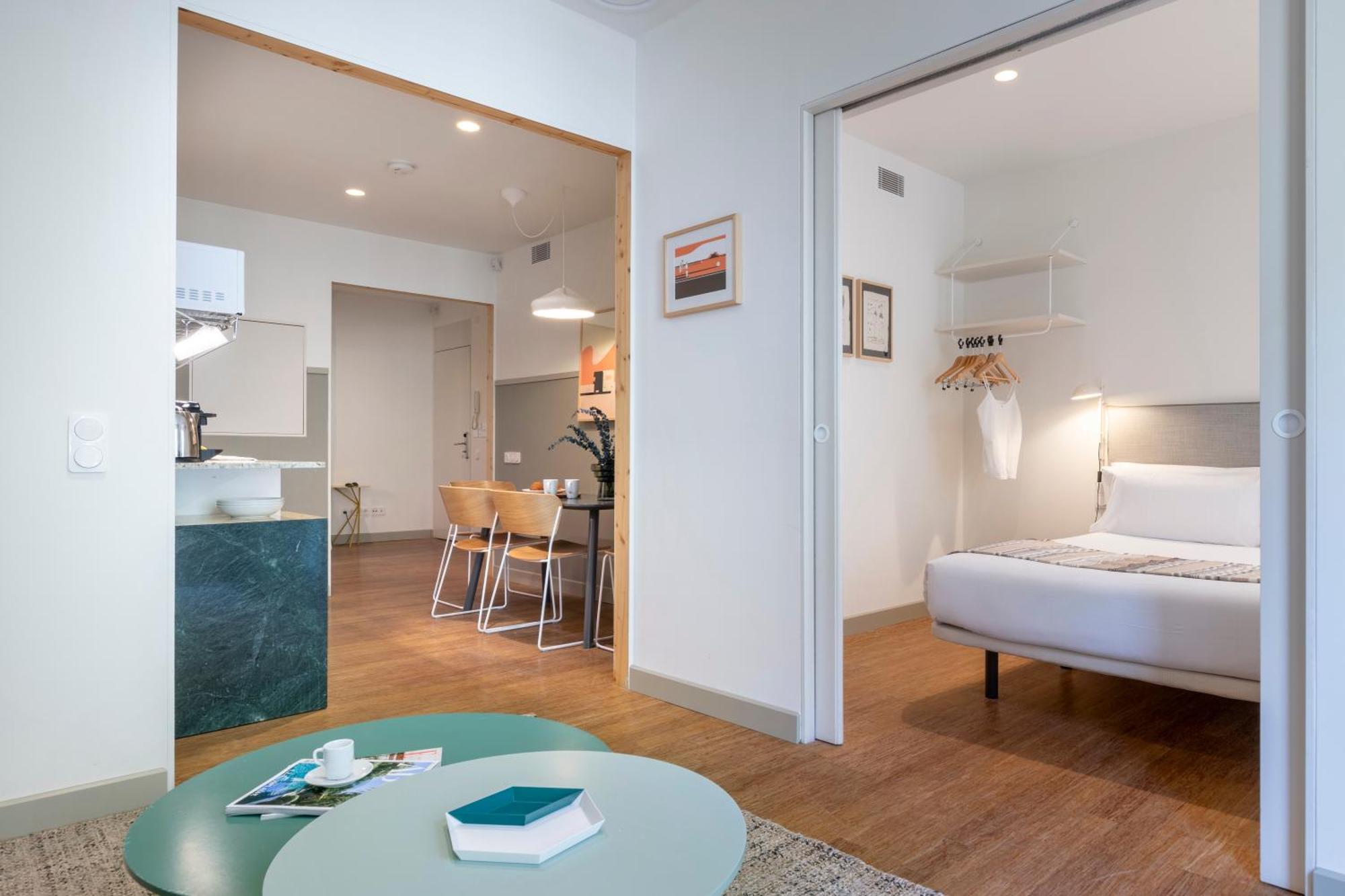 Aspasios City Oasis Apartments バルセロナ エクステリア 写真
